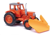Busch 51355 - H0 - Belarus MTS 52 mit Schneepflug